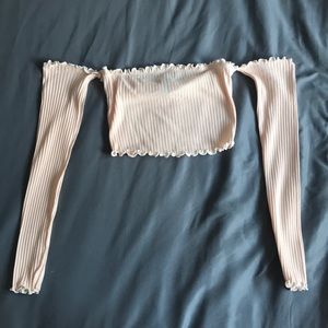 light pink long sleeves crop top from Forever 21.